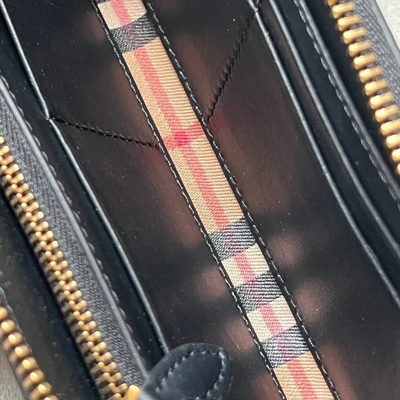 Burberry Vintage Check Zip Wallet